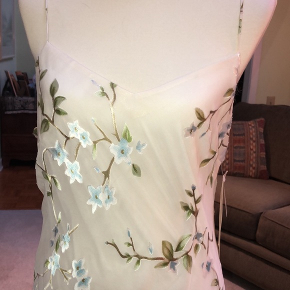 Light summer time dress in perfect condition - Picture 6 of 7